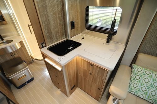 2021 Airstream Atlas Tommy Bahama