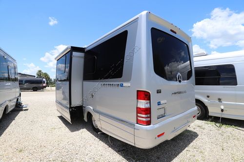 2021 Airstream Atlas Tommy Bahama
