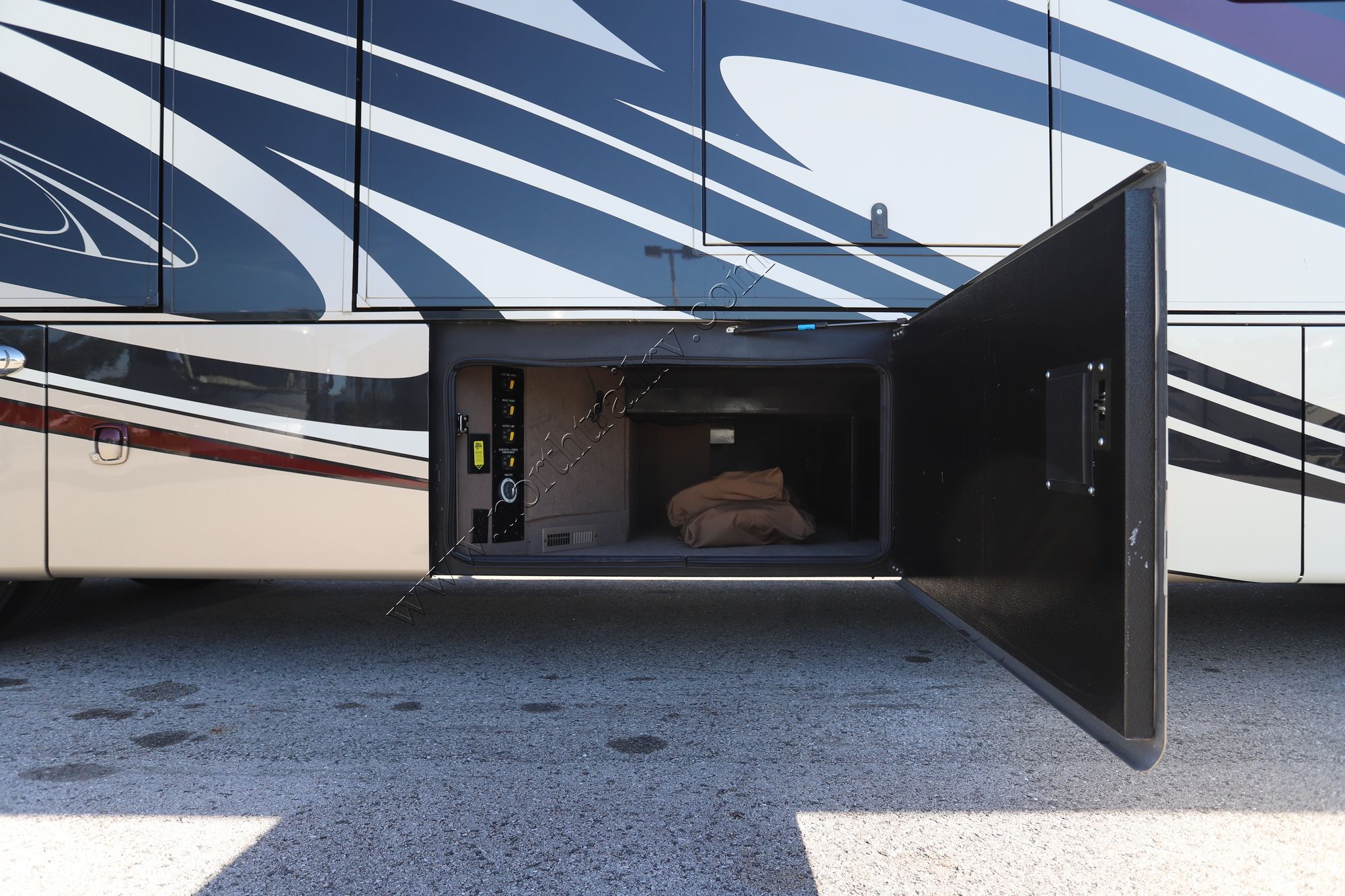 Used 2017 Entegra Aspire 42DEQ Class A  For Sale