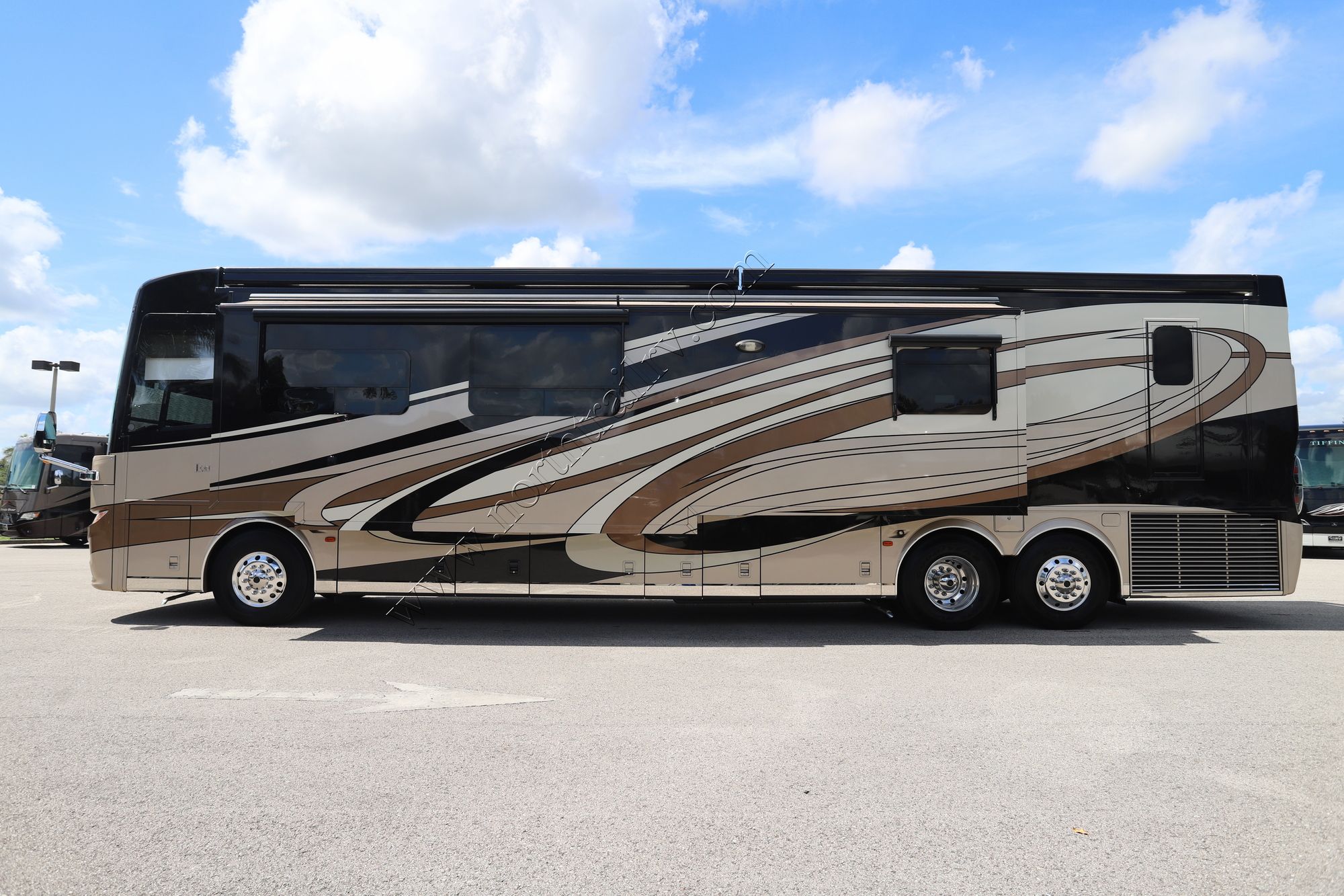 Used 2017 Newmar London Aire 4519 Class A  For Sale