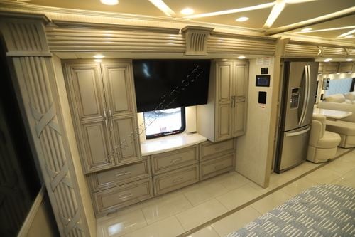 2023 Newmar Mountain Aire 4118