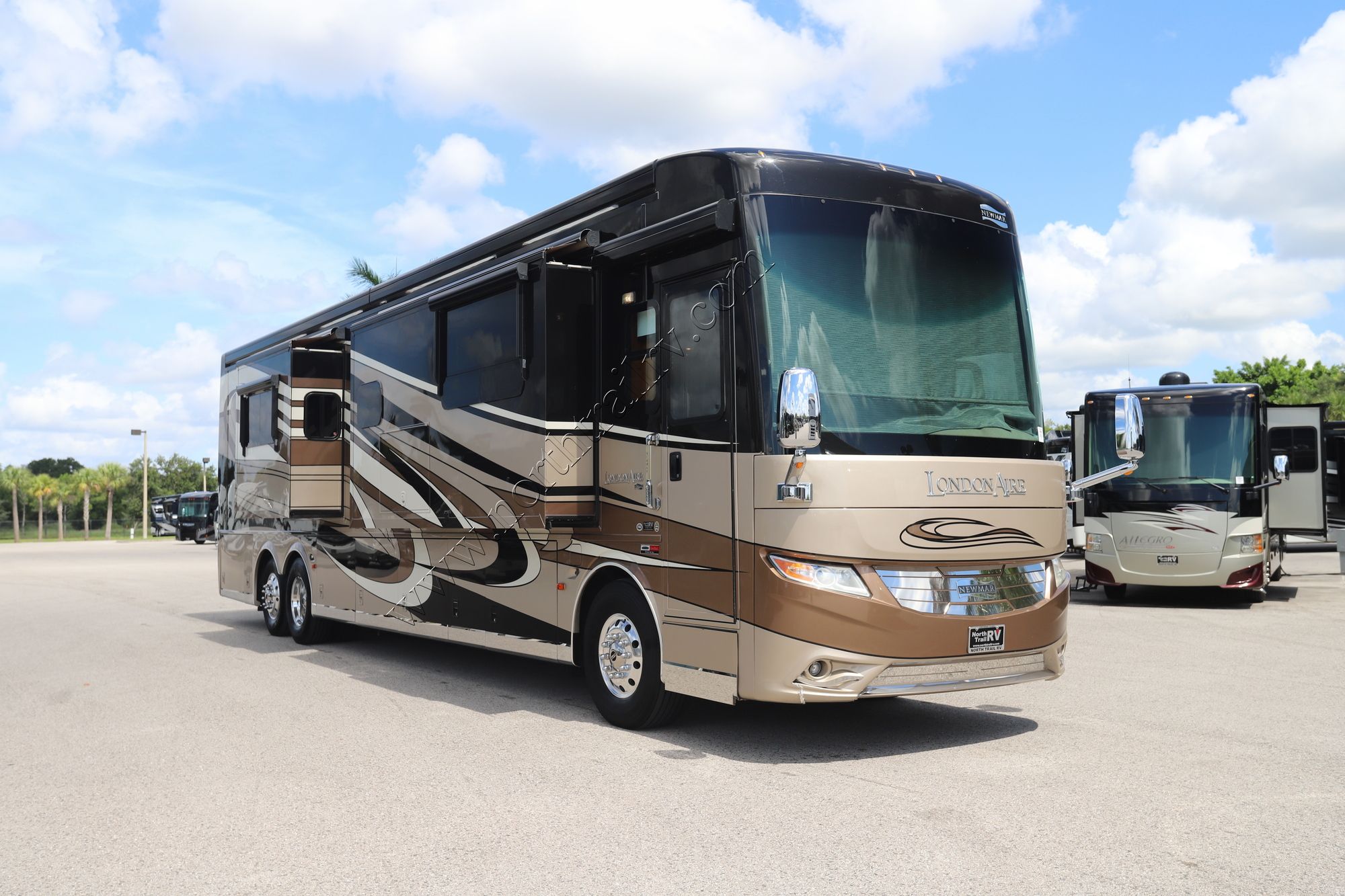 Used 2017 Newmar London Aire 4519 Class A  For Sale