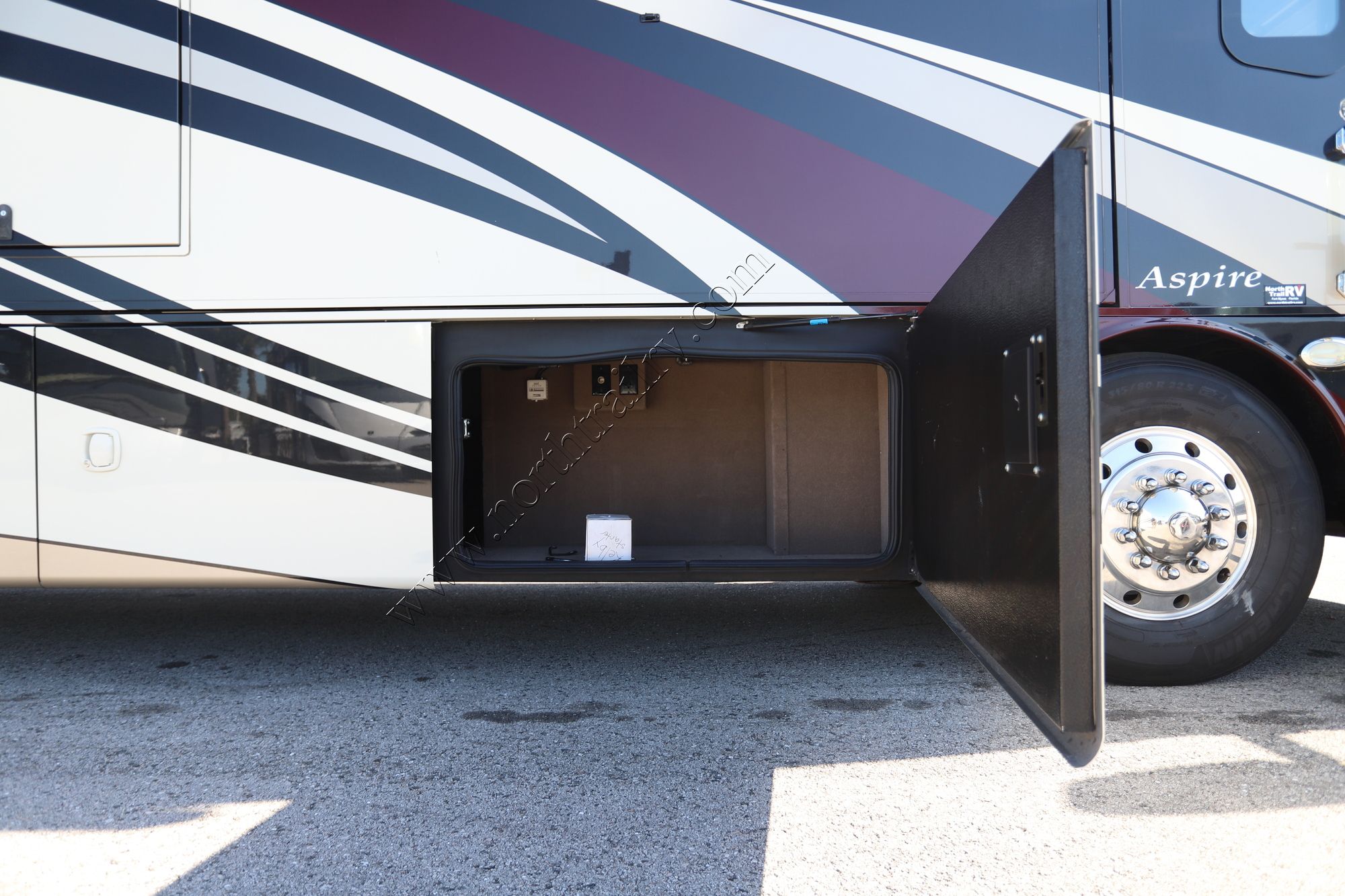 Used 2017 Entegra Aspire 42DEQ Class A  For Sale
