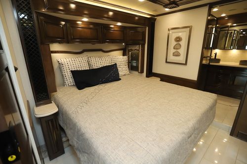 2024 Newmar London Aire 4569