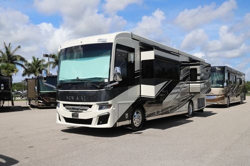2025 Newmar New Aire 3543