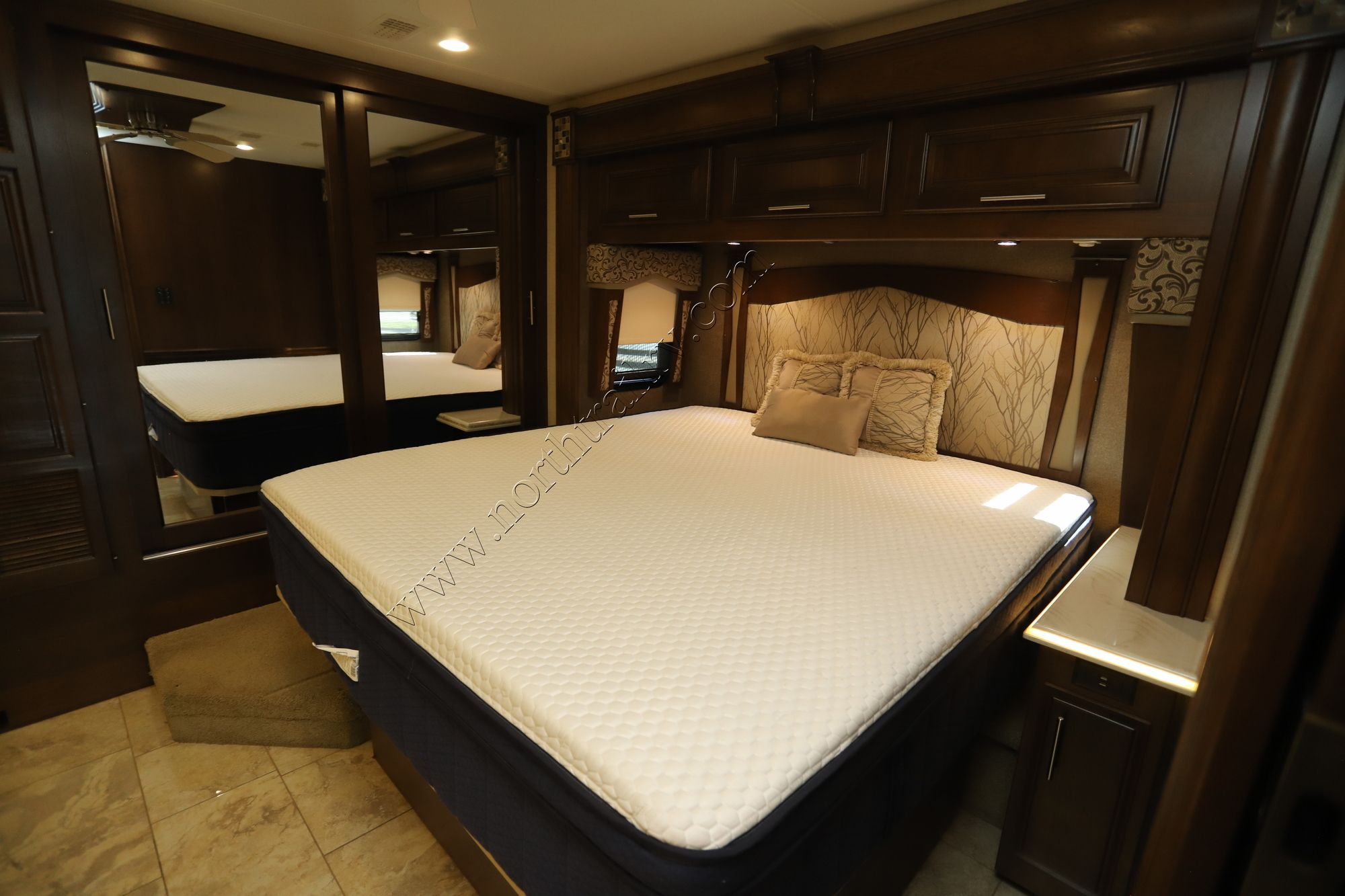 Used 2017 Entegra Aspire 42DEQ Class A  For Sale