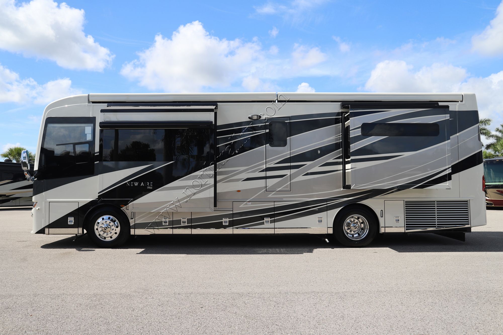 Used 2025 Newmar New Aire 3543 Class A  For Sale