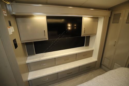 2025 Newmar New Aire 3543