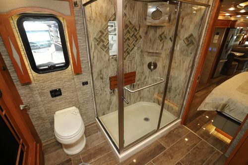 2017 Newmar London Aire 4519