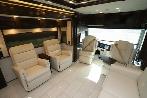 2024 Newmar London Aire 4569