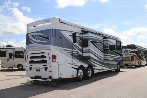 2023 Newmar Mountain Aire 4118