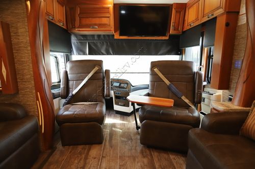 2017 Newmar London Aire 4519