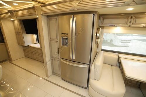 2023 Newmar Mountain Aire 4118