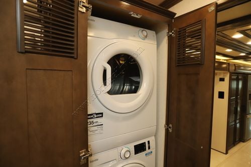 2024 Newmar London Aire 4569
