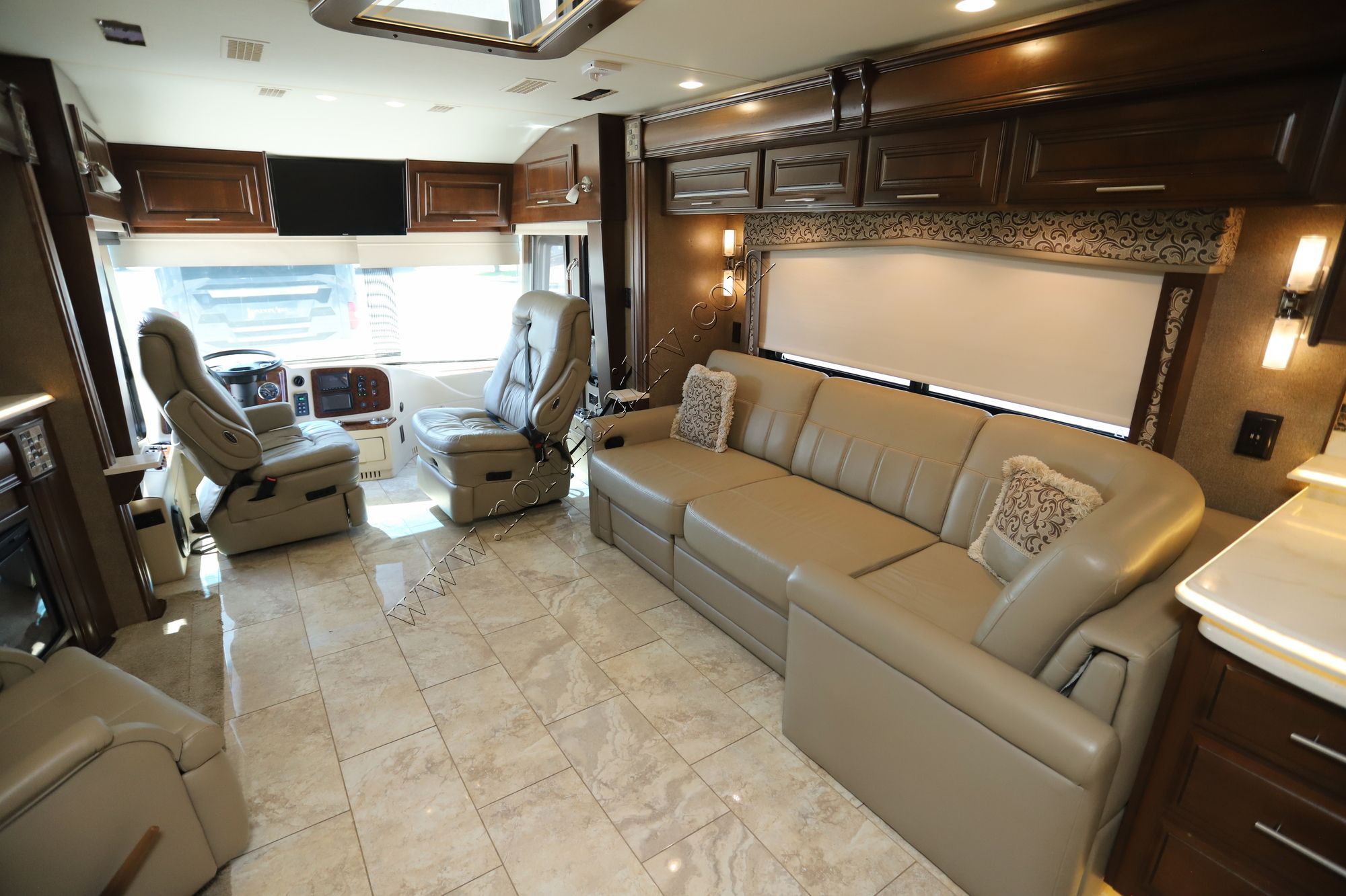 Used 2017 Entegra Aspire 42DEQ Class A  For Sale