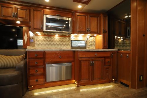 2017 Newmar London Aire 4519