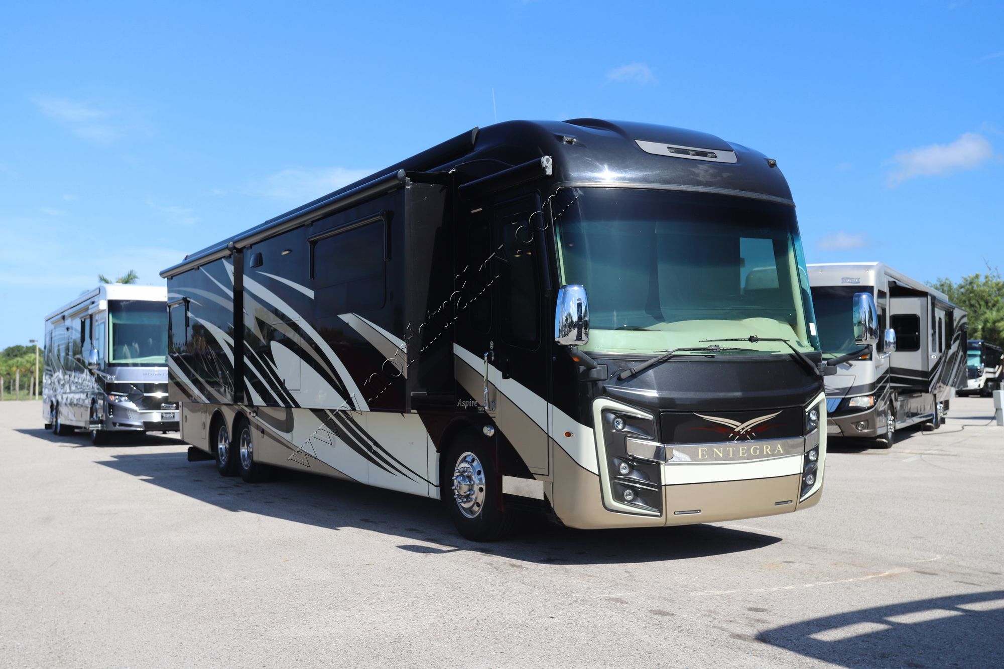 Used 2017 Entegra Aspire 42DEQ Class A  For Sale