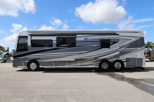 2023 Newmar Mountain Aire 4118