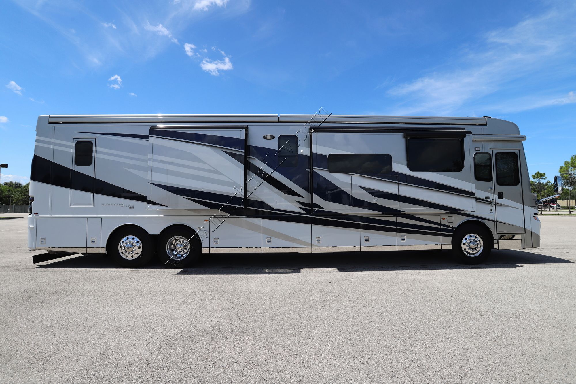 New 2026 Newmar Mountain Aire 4551 Class A  For Sale