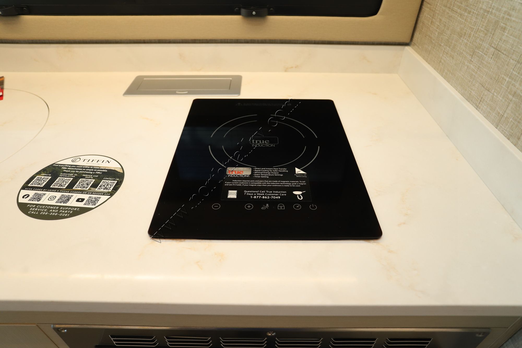 New 2026 Tiffin Motor Homes Wayfarer 25XLW Class C  For Sale