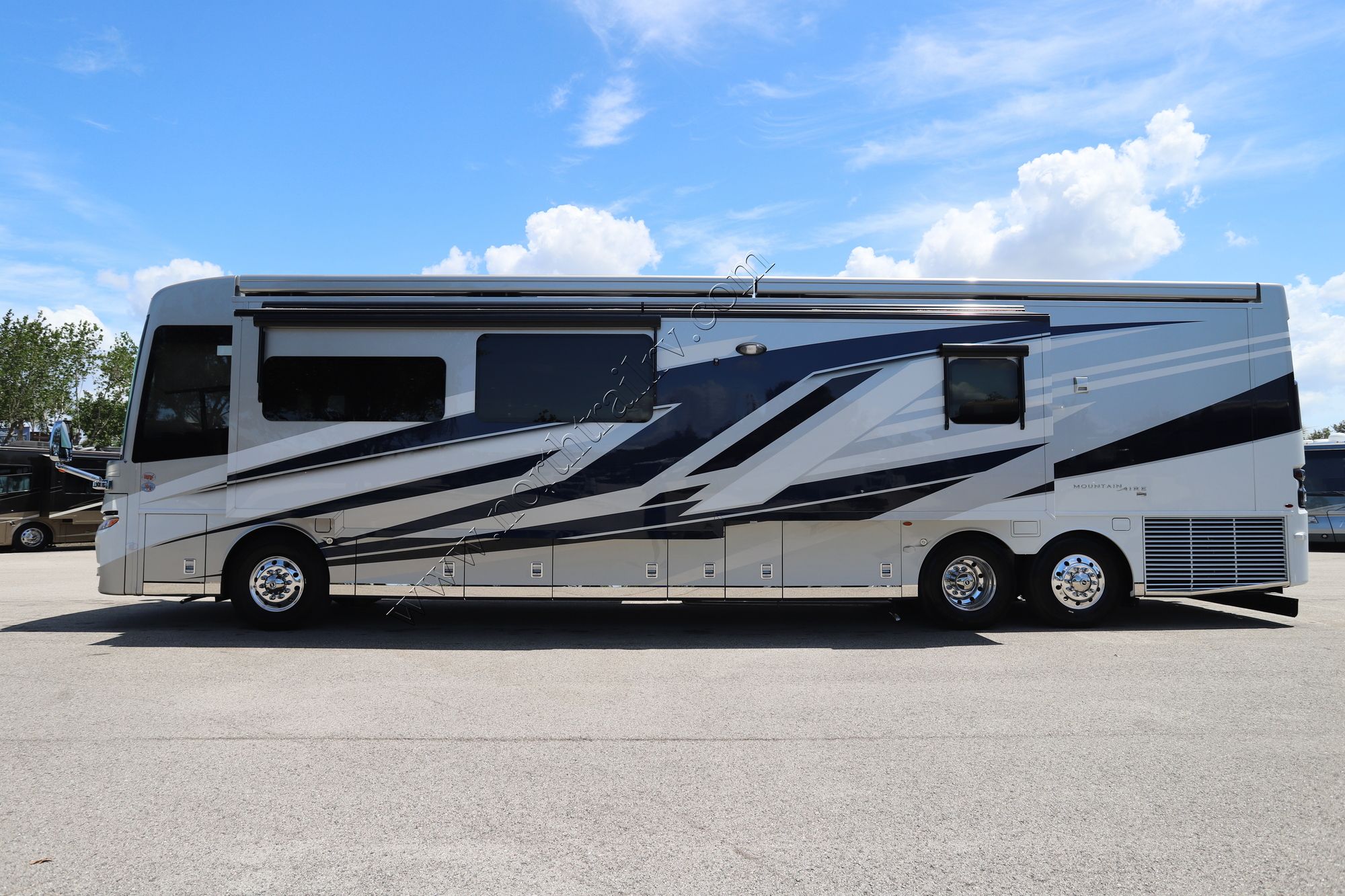 New 2026 Newmar Mountain Aire 4551 Class A  For Sale