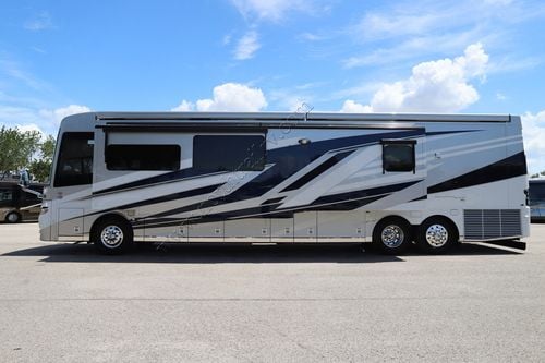 2026 Newmar Mountain Aire 4551