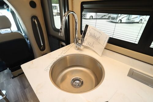 2026 Tiffin Motor Homes Wayfarer 25XLW
