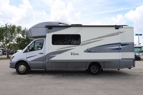 2018 Winnebago View 24D