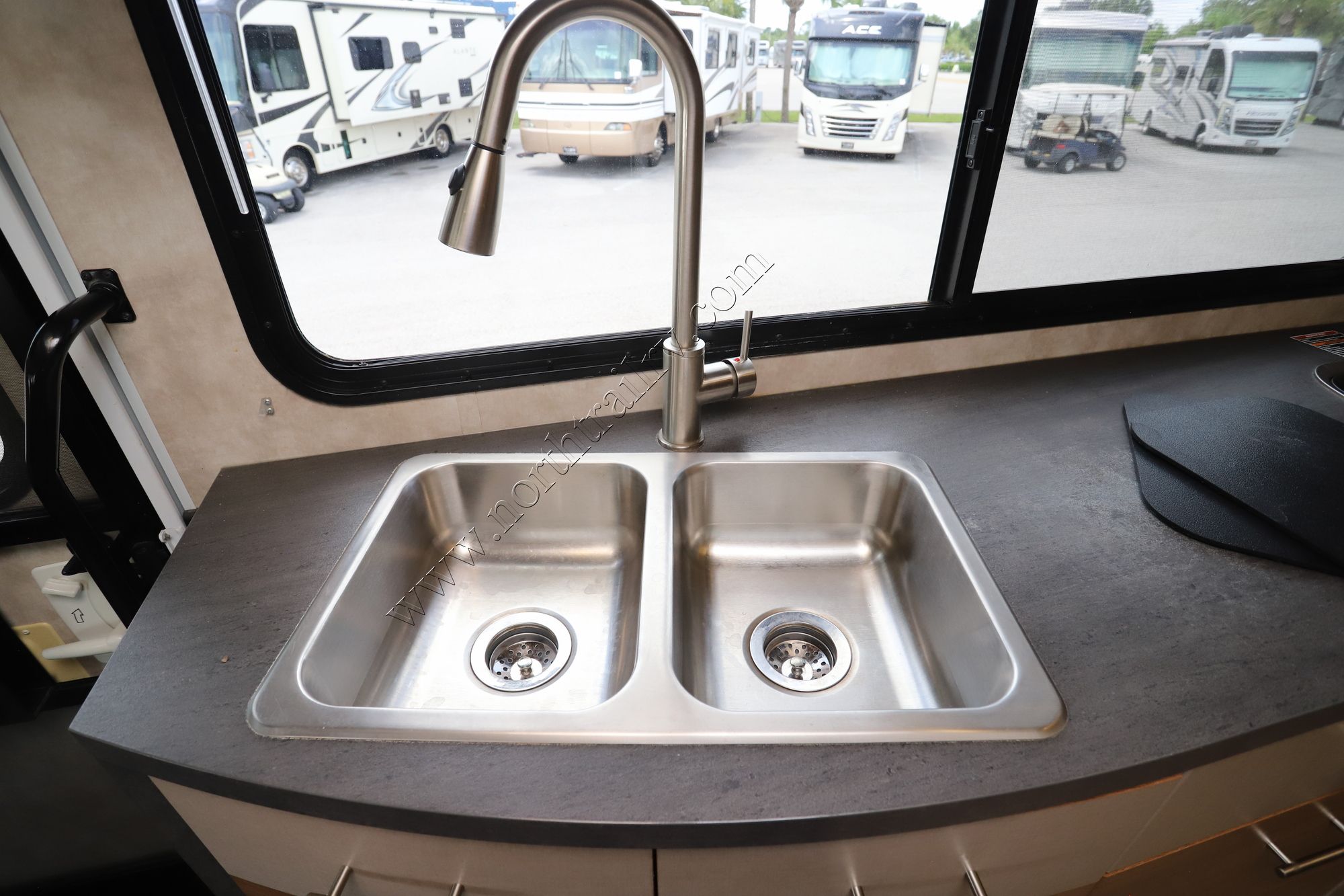 Used 2018 Winnebago View 24D Class C  For Sale