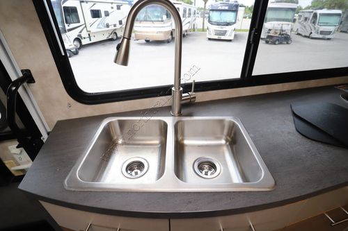2018 Winnebago View 24D