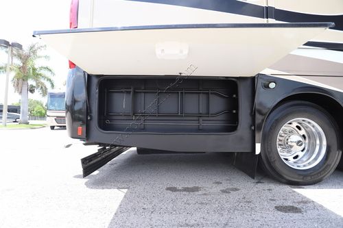 2013 Winnebago Tour 42QD