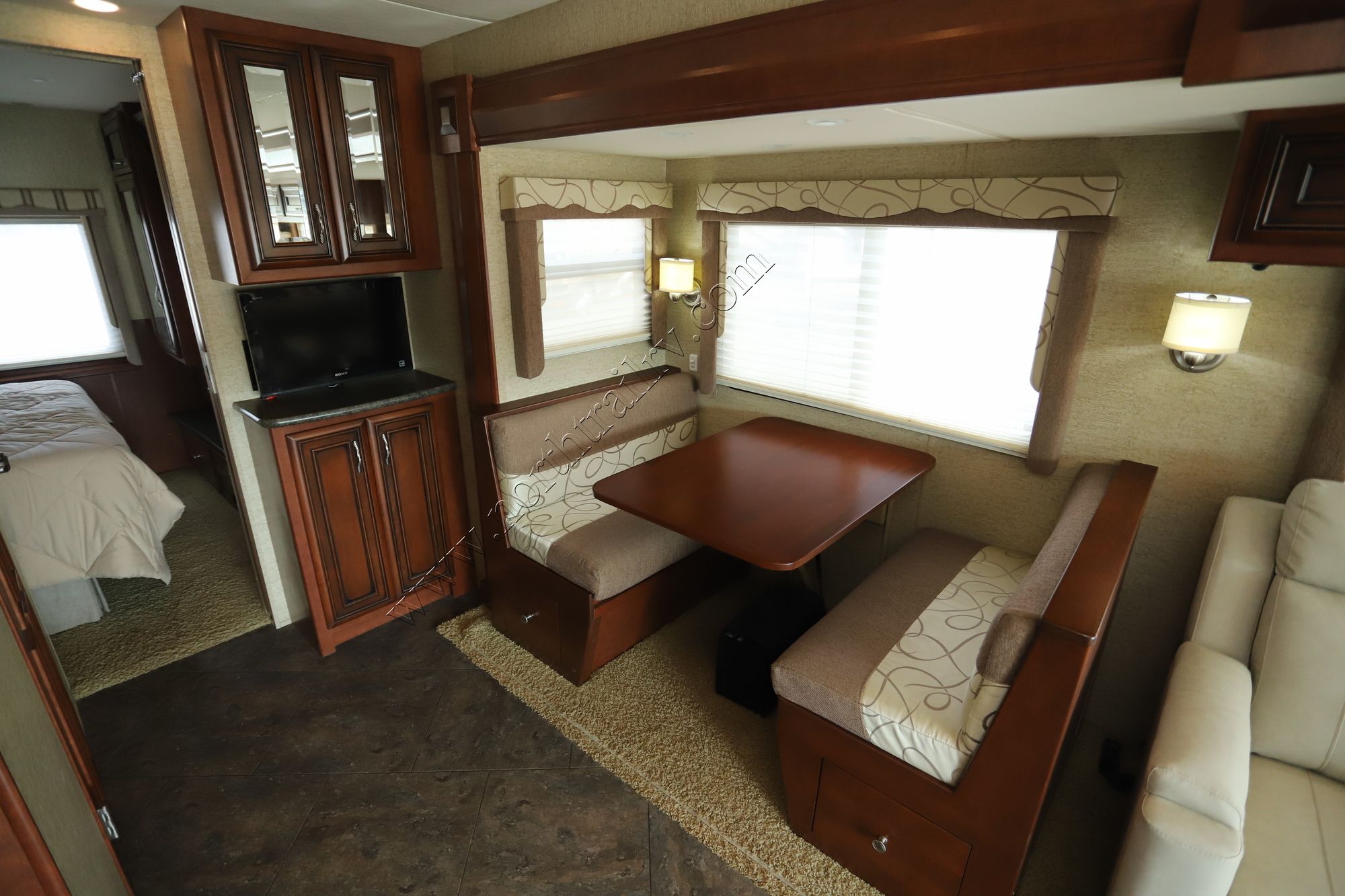 Used 2013 Newmar Bay Star 2901 Class A  For Sale