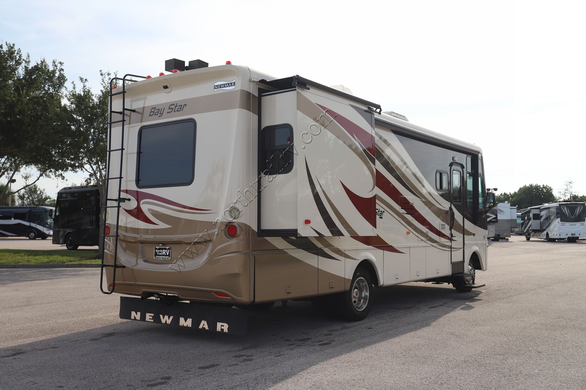 Used 2013 Newmar Bay Star 2901 Class A  For Sale