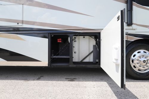 2013 Winnebago Tour 42QD