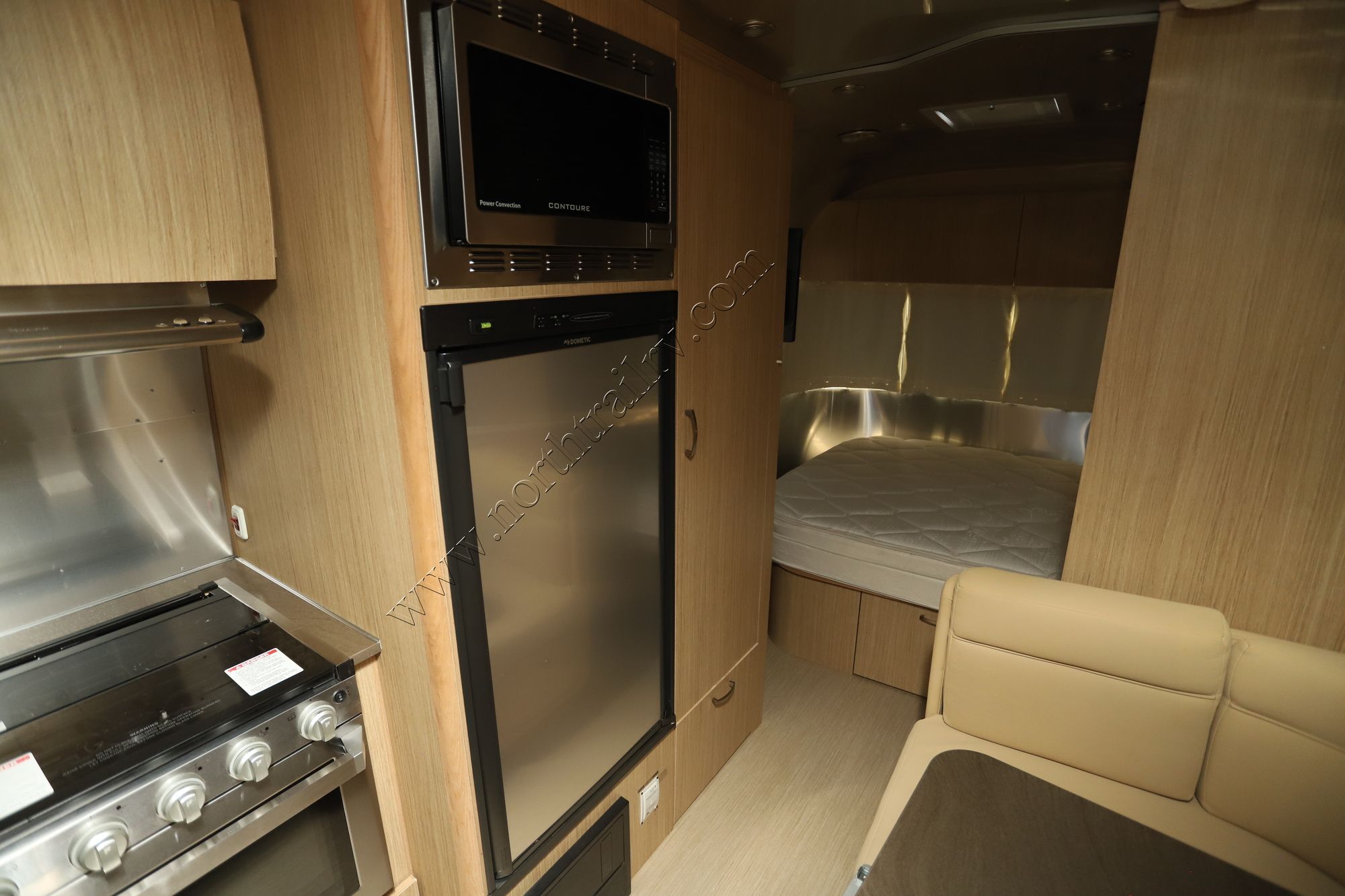 2020 Airstream Flying Cloud 23CB Travel Trailer Used  For Sale