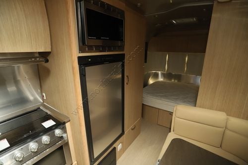 2020 Airstream Flying Cloud 23CB