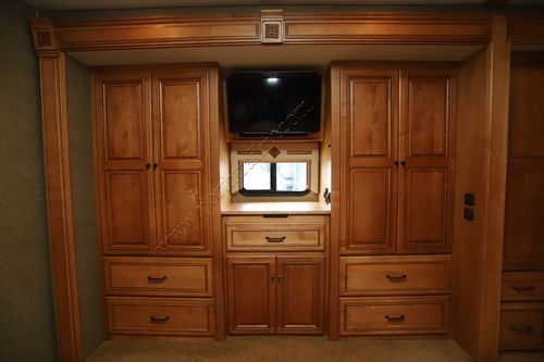 2013 Winnebago Tour 42QD