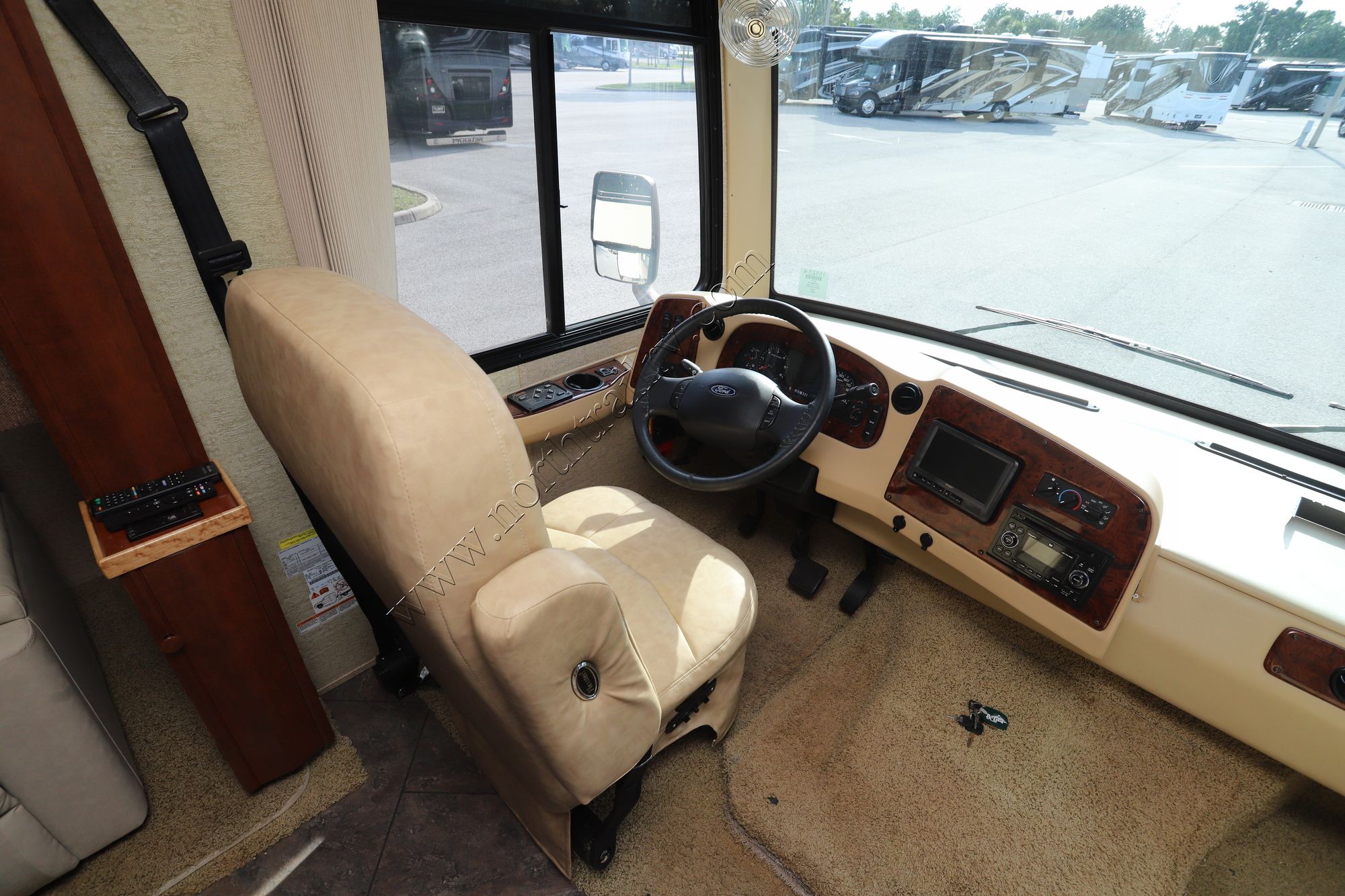 Used 2013 Newmar Bay Star 2901 Class A  For Sale