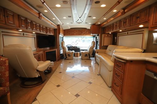 2013 Winnebago Tour 42QD