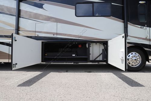 2013 Winnebago Tour 42QD