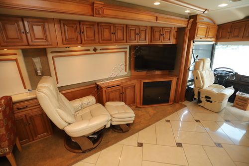2013 Winnebago Tour 42QD