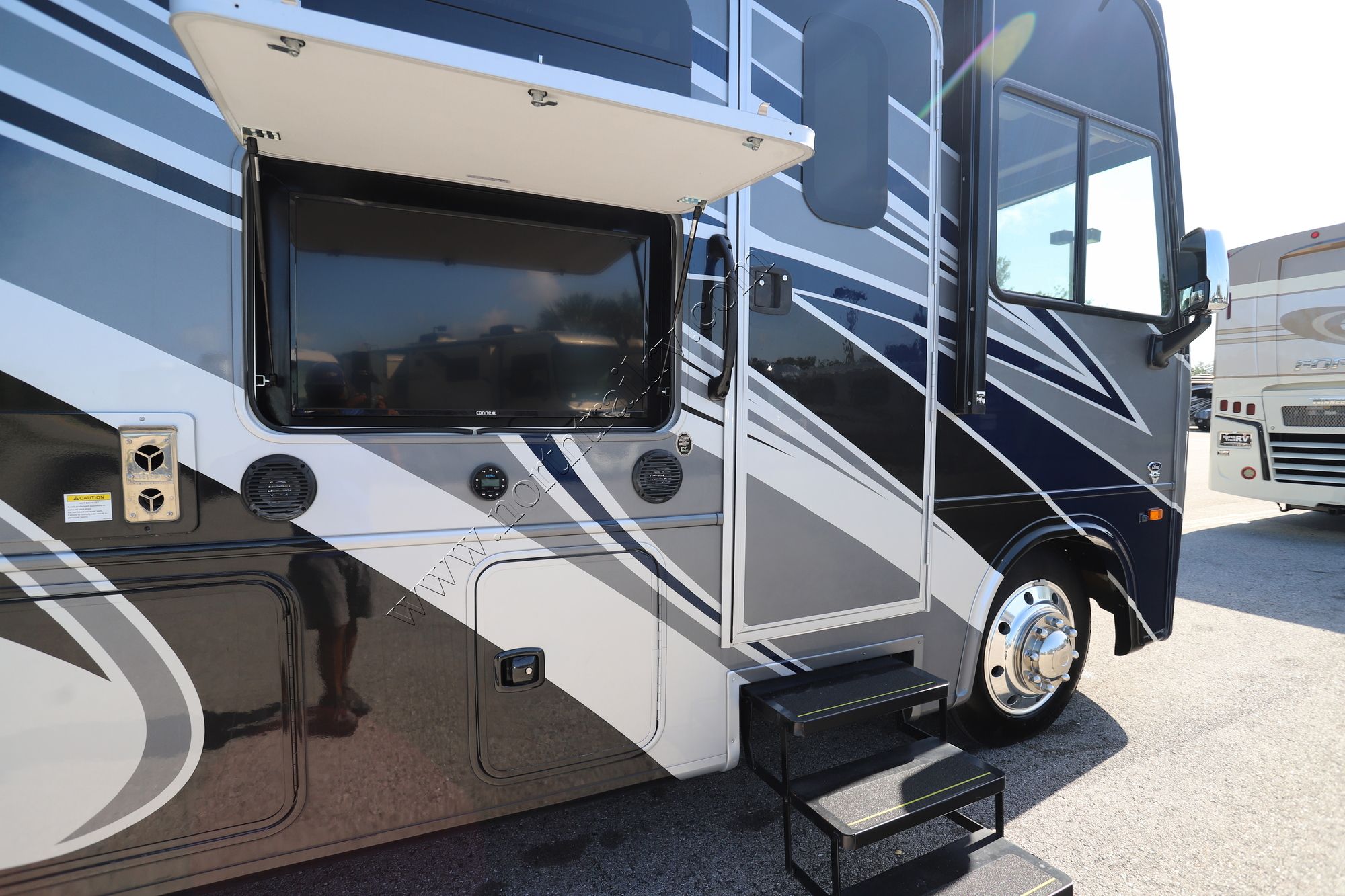Used 2022 Forest River Georgetown 31L5 Class A  For Sale