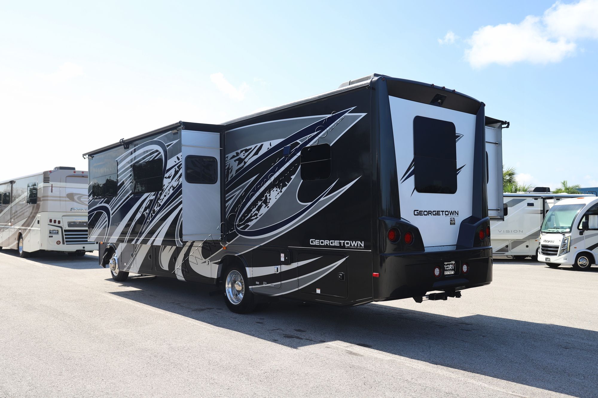 Used 2022 Forest River Georgetown 31L5 Class A  For Sale