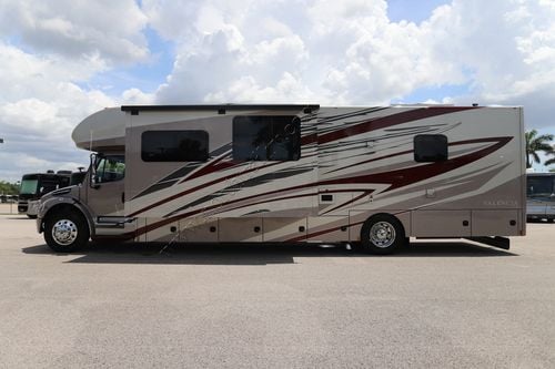 2026 Renegade Rv Valencia 39RB