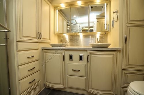 2021 Newmar Essex 4569