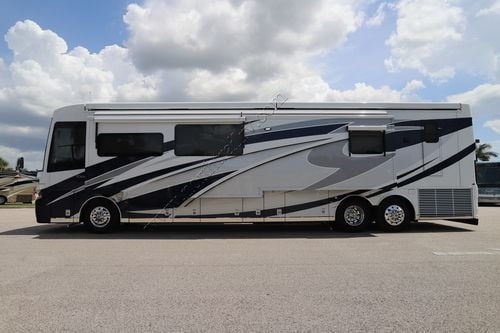 2021 Newmar Essex 4569