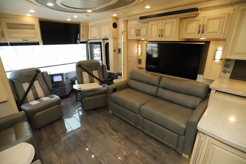 2021 Newmar Essex 4569