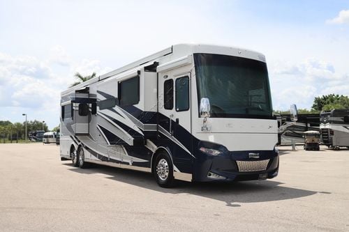 2021 Newmar Essex 4569