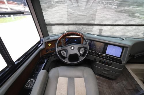 2021 Newmar Essex 4569