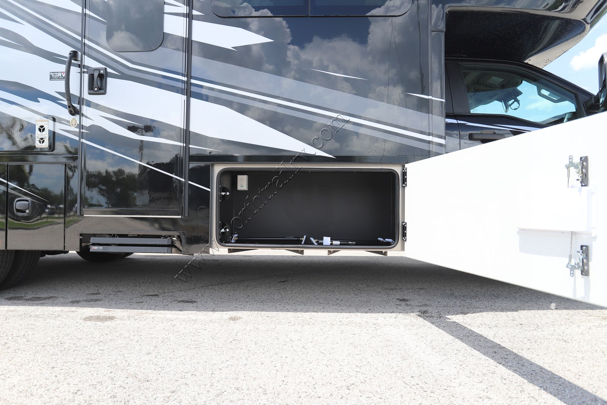 New 2026 Renegade Rv Veracruz 32VDS Super C  For Sale